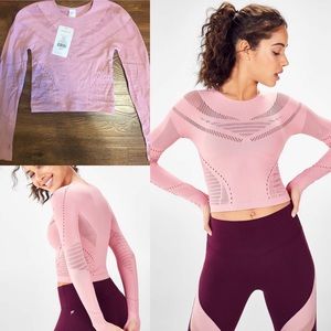 Sarah Sculptknit Fabletics top in rosebloom